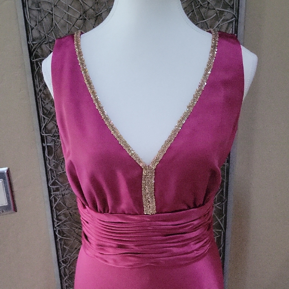 NWOT Donna Morgan Burgundy Midi Dress With Crystal Beads And Seqiuin Details - Picture 2 of 6